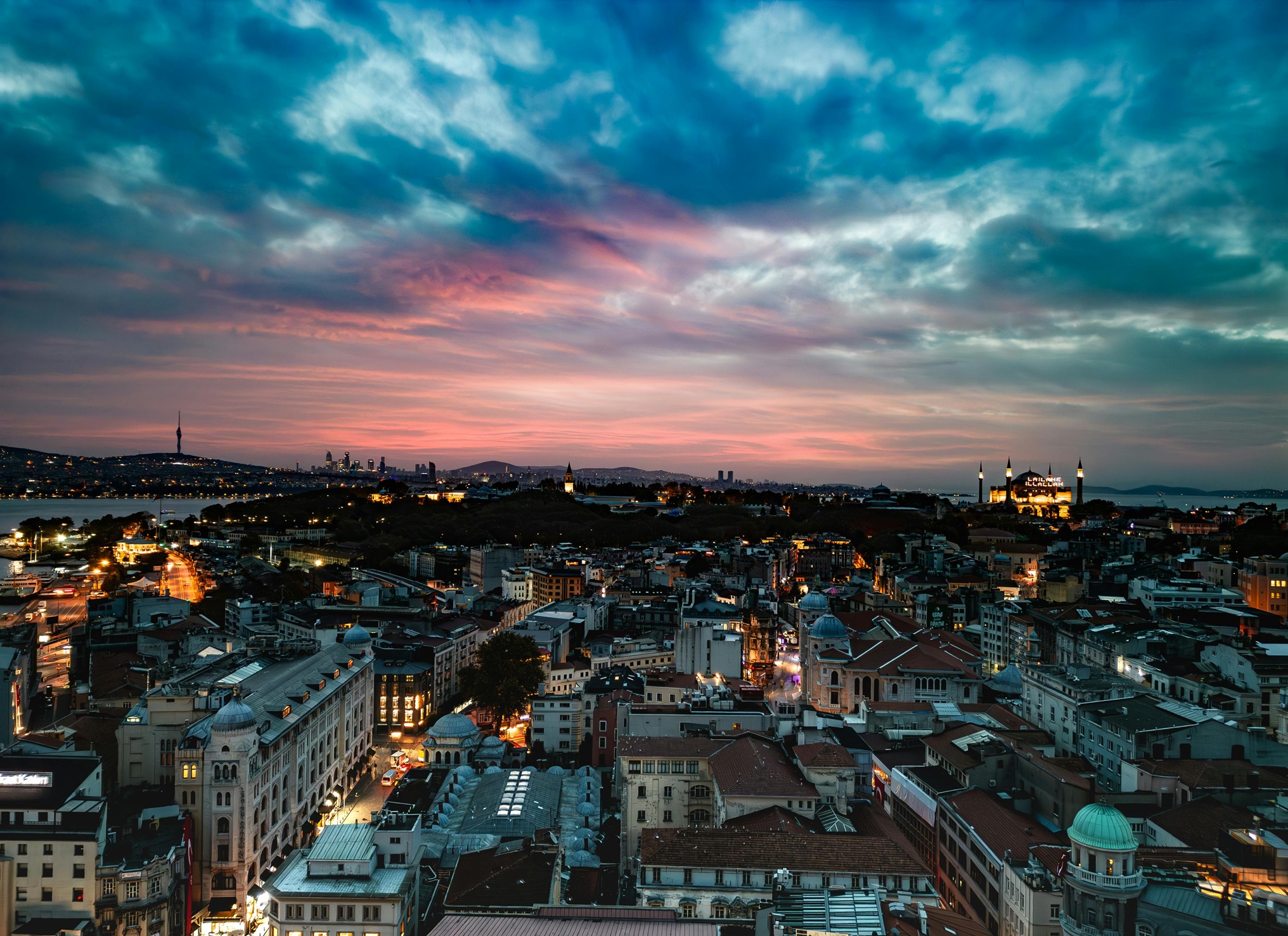 Topkapi Palace & Harem Quarters Skip-the-Line Tour - 2